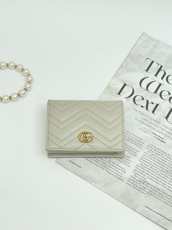 【99成新】GUCCI Marmont 愛心兩摺拉鍊零錢袋短夾 
