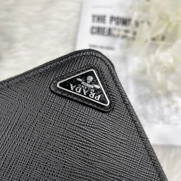 【12期0利率】 PRADA 拉鍊護照長夾【95成新】 