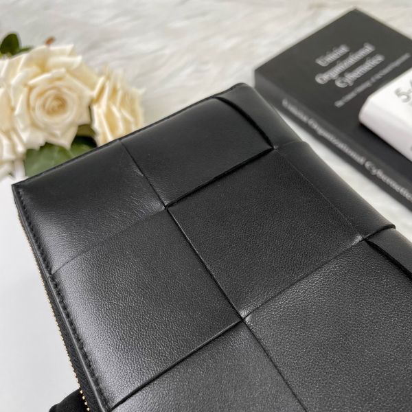 【全新閒置】【12期0利率】BV Cassette Zip Around Wallet 2*4拉鍊長夾小牛皮 