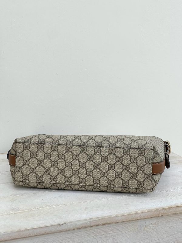 【全新品】GUCCI GG Emblem系列 中號肩背包 