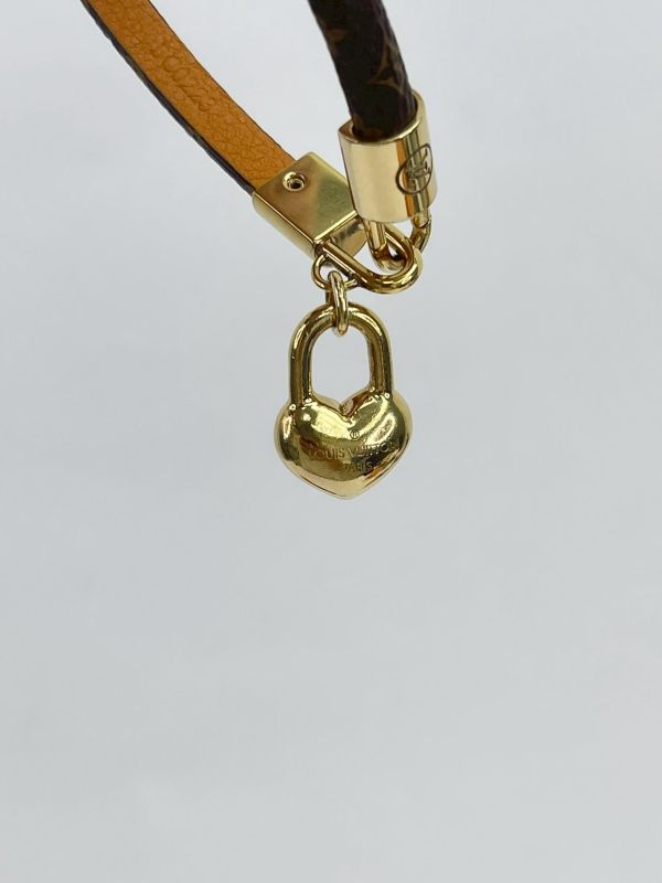 【9成新】LV Crazy In Lock 吊飾手環 