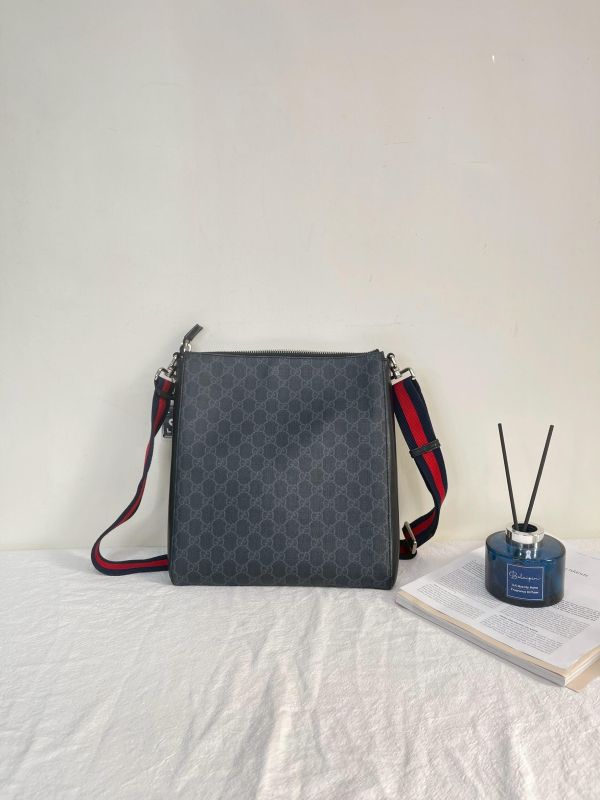 【9成新】GUCCI GG SUPREME 斜背包 