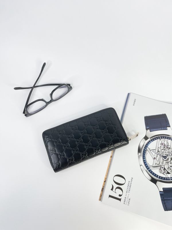 【9成新】GUCCI Signature GG 壓紋牛皮拉鍊長夾 