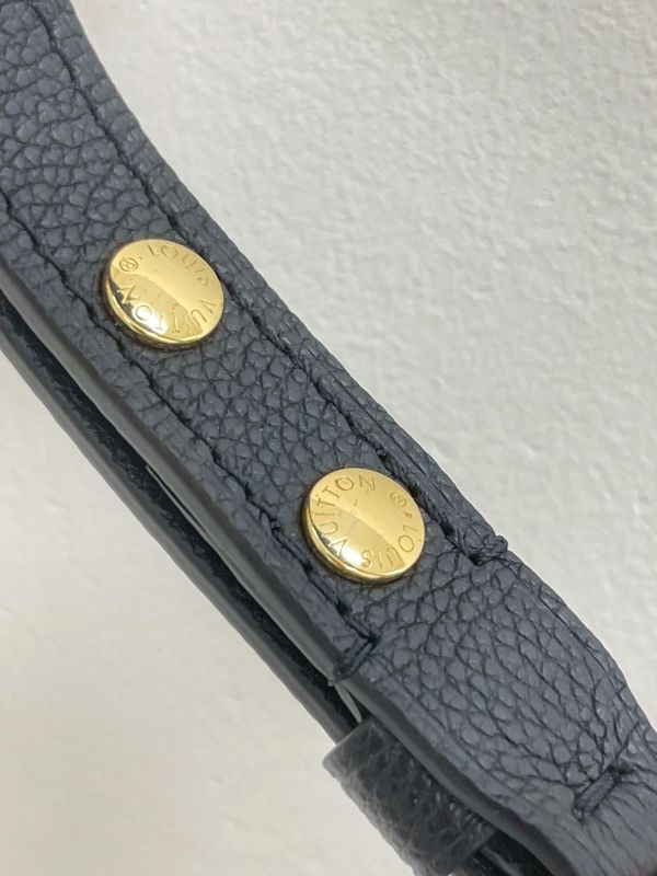 【未使用閒置品】LV Boulogne PM 牛角包 