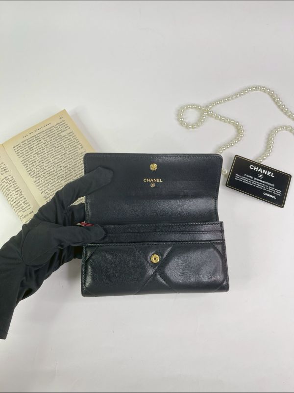 【分期0利率】CHANEL  19 中夾 【9成新】