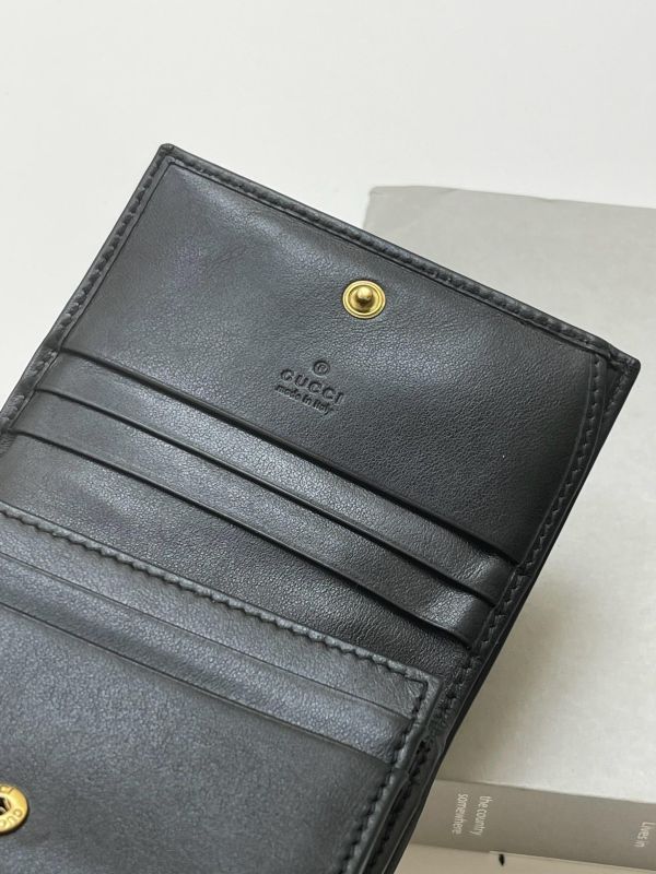 【9成新】GUCCI Marmont 愛心兩摺拉鍊零錢袋短夾 