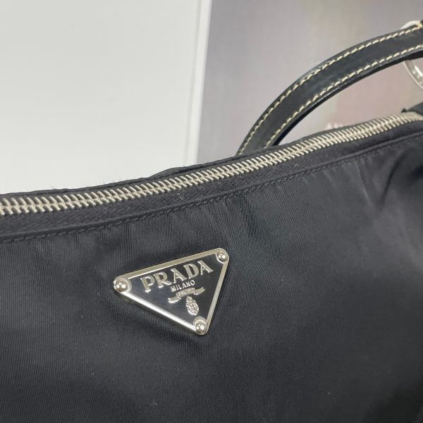 【9成新】【12期0利率】PRADA 尼龍腋下包 