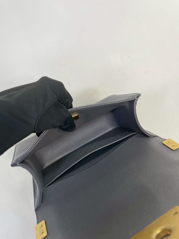 【99成新】CHANEL 22A BOY 20 小型口蓋包 