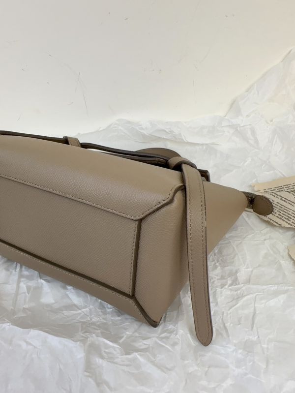 【12期0利率】CELINE 小牛皮BLET手袋鯰魚包NANO【95成新】 