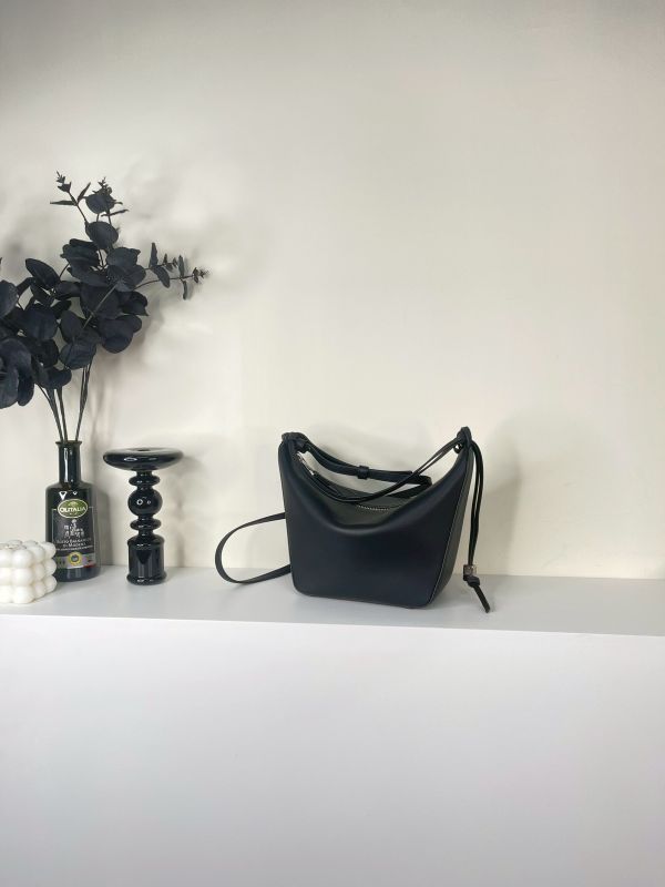 【分期0利率】LOEWE Mini Hammock Hobo bag【95成新】 