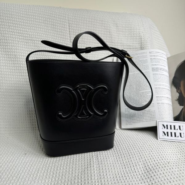 【9成新】【12期0利率】CELINE CUIR TRIOMPHE 小型 BUCKET 水桶包(免費附贈內膽包) 