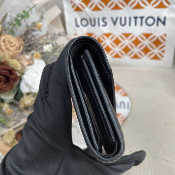 【95成新】【12期0利率】LV 黑色皮革壓紋三折短夾黑色 