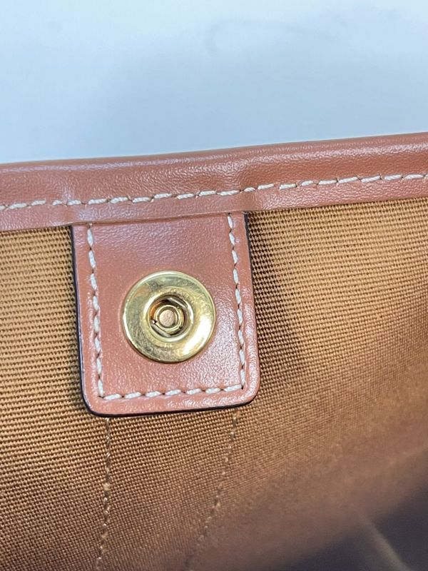 【分期0利率】CELINE TRIOMPHE老花小號水桶包【9成新】 