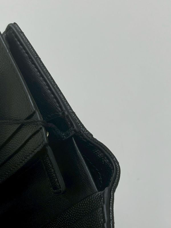【95成新】YSL 魚子醬對開短夾 