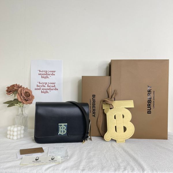 【12期0利率】BURBERRY TB LOGO肩背包 中號【24年3月英國購證】【99成新】 