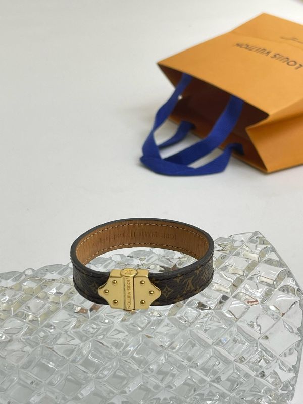 【9成新】LV MONOGRAM 黃銅手環 