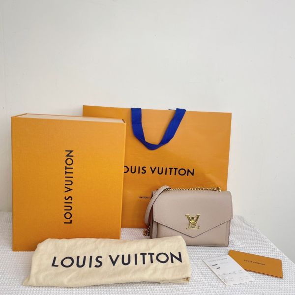 【12期0利率】 LV Mylockme 鏈帶手袋【台灣購證】【99成新】 