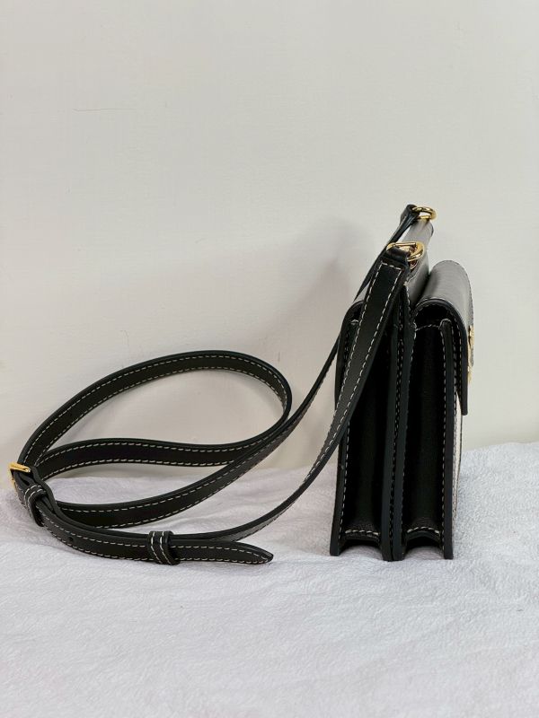 【分期0利率】BURBERRY MINI HORSEFERRY斜背包【99成新】 