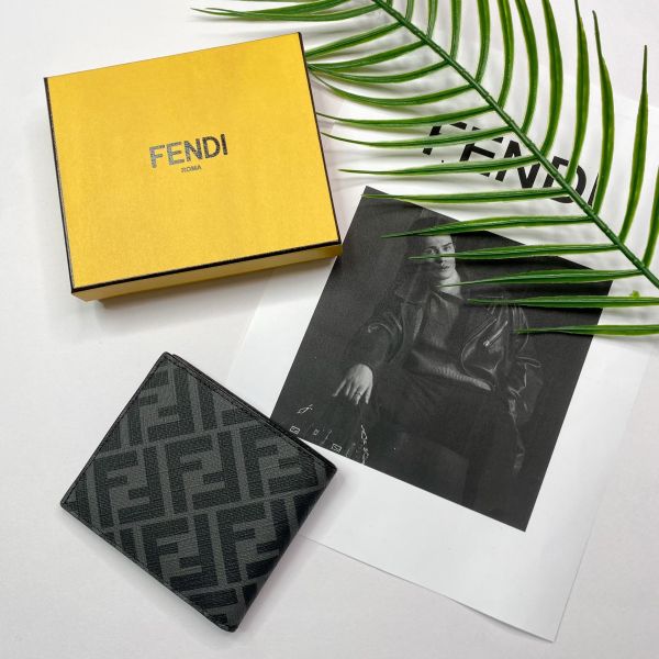 【12期0利率】【全新品】 FENDI 雙色拼接8卡短夾  男款【現金價10000】 