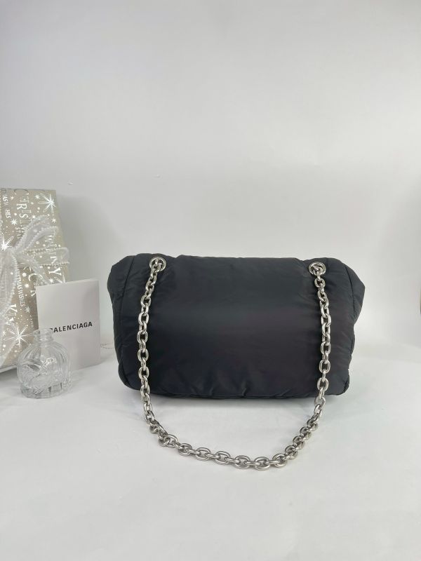 【9成新】BALENCIAGA MONACO 金屬BB LOGO尼龍翻蓋鍊包 