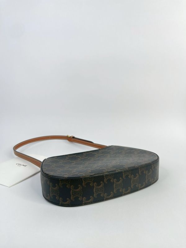 【未使用閒置品】CELINE TILLY 腋下包 中號 