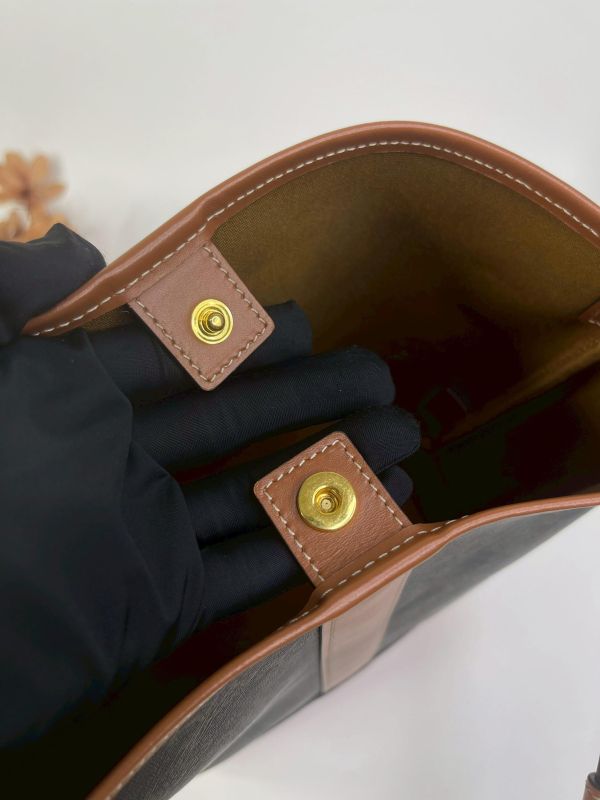 【95成新】CELINE TRIOMPHE老花小號水桶包 