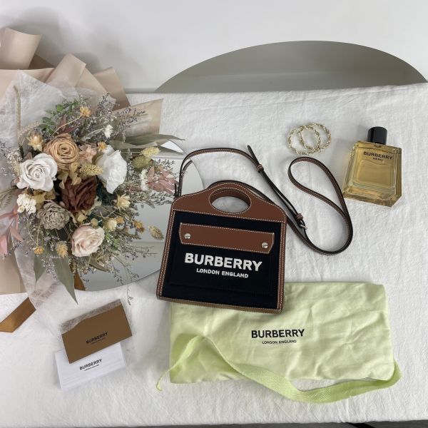【95成新】【12期0利率】BURBERRY  Pocket 字母帆布拼接小牛皮MICRO斜背包 