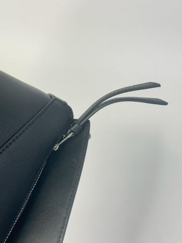 【99成新】LOEWE MINI  PUZZLE  黑色 