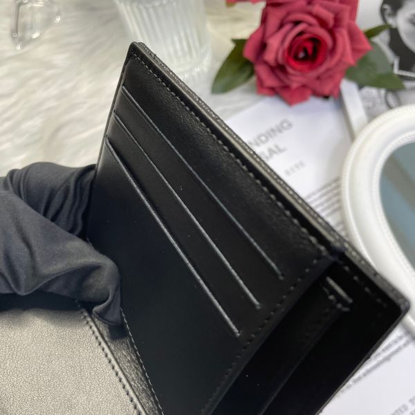 【99 成新】【12 期 0 利率】Chanel  Boy牛皮金扣 三折短夾 