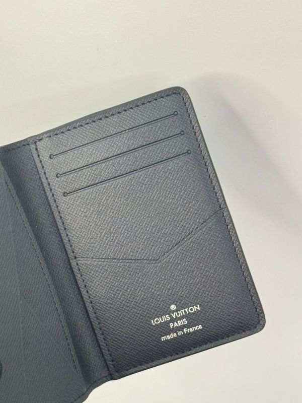 【分期0利率】LV 對開萬用卡包【未使用閒置品】 