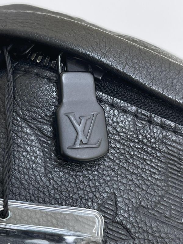 【95成新】LV Discovery PM 腰包 