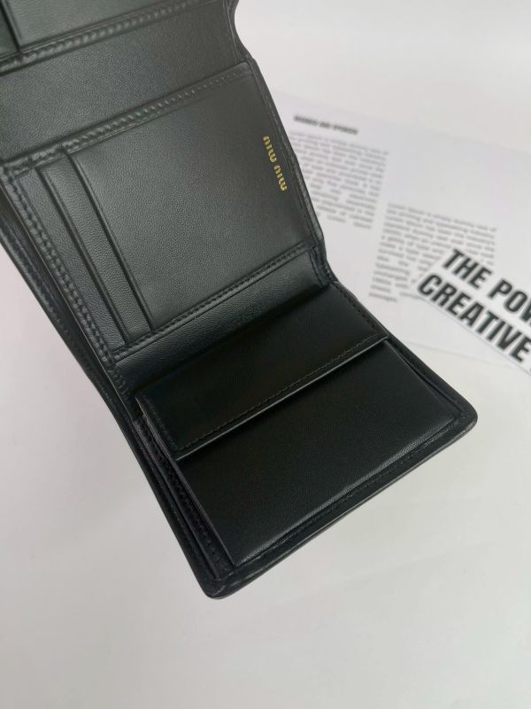 【99成新】MIUMIU Matelassé 納帕皮革短銀包 