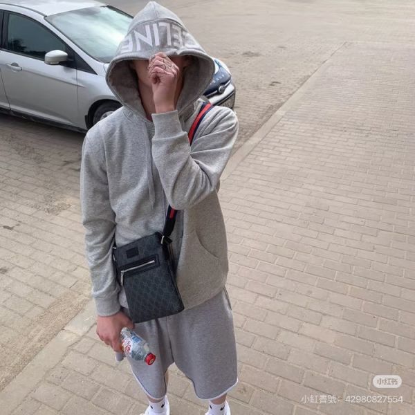 【99成新】GUCCI GG SUPREME 斜背包 