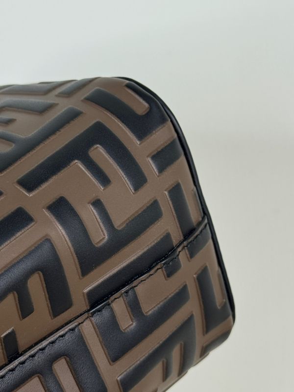 【分期0利率】FENDI Mon Tresor迷你水桶包【未使用閒置品】 