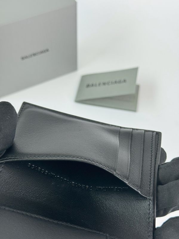 【分期0利率】BALENCIAGA MONOGARM 直式對折短夾【全新品】 