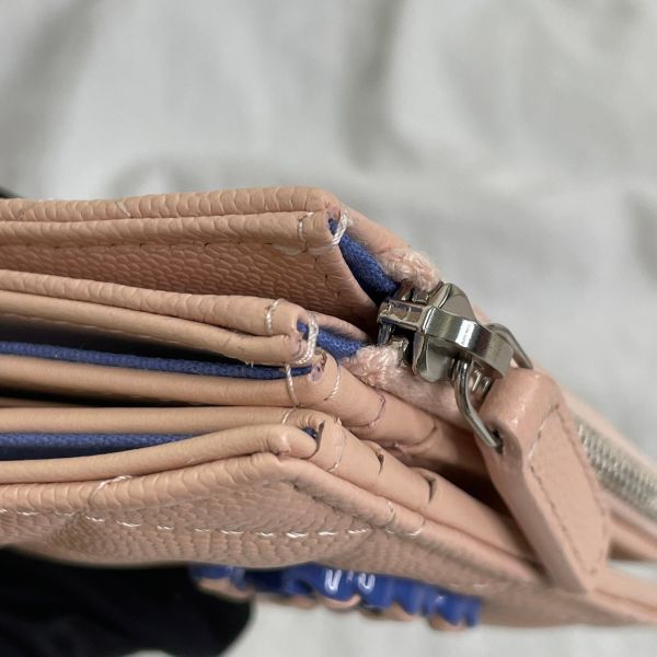 【99成新】【12 期 0 利率】Chanel 雕刻山茶花粉色對折短夾 牛皮 