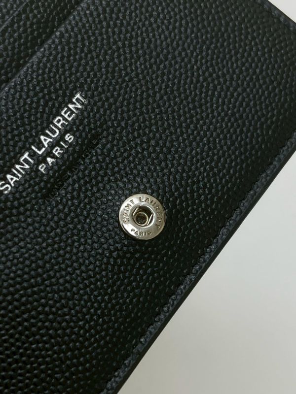【95成新】YSL 魚子醬對開短夾 