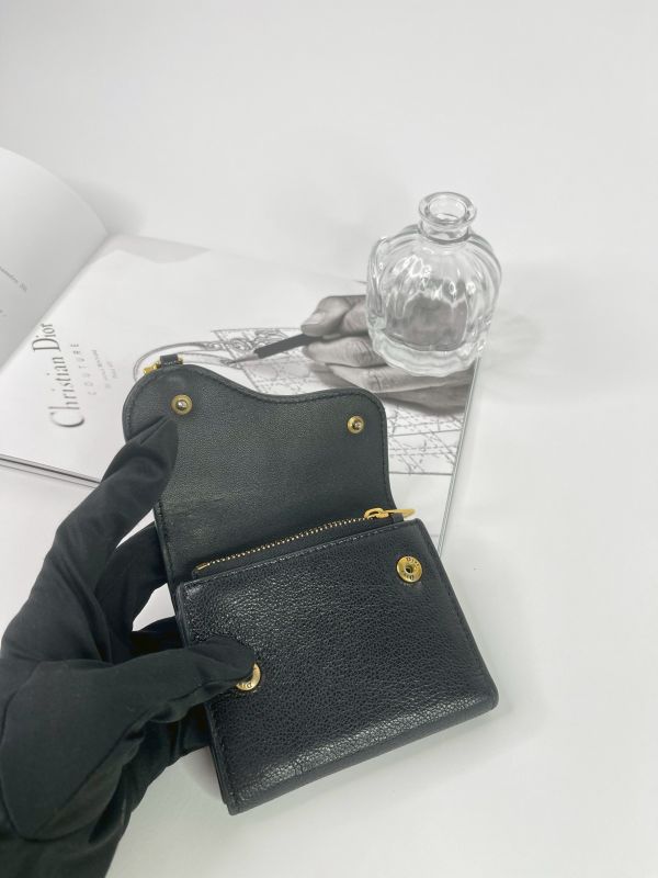 【分期0利率】DIOR Saddle Lotus 三折短夾【85成新】 