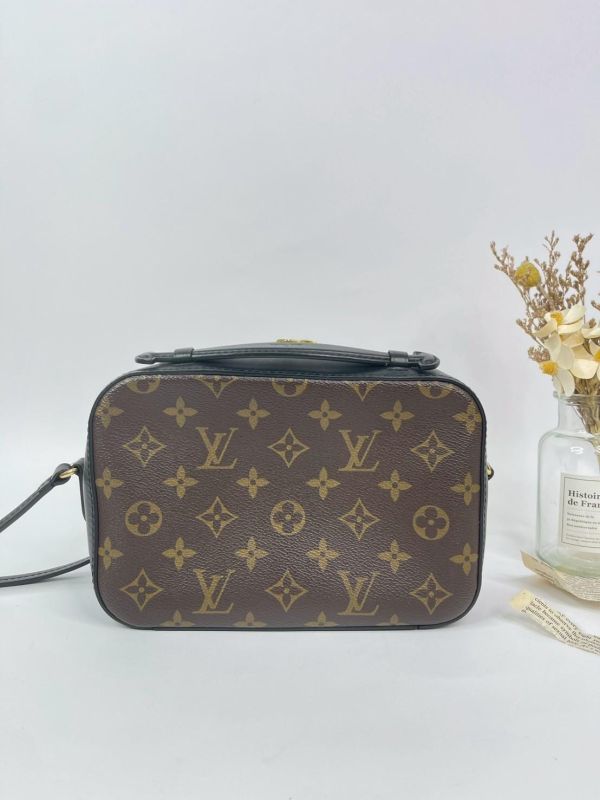 【9成新】LV saintonge老花流蘇相機包-黑 