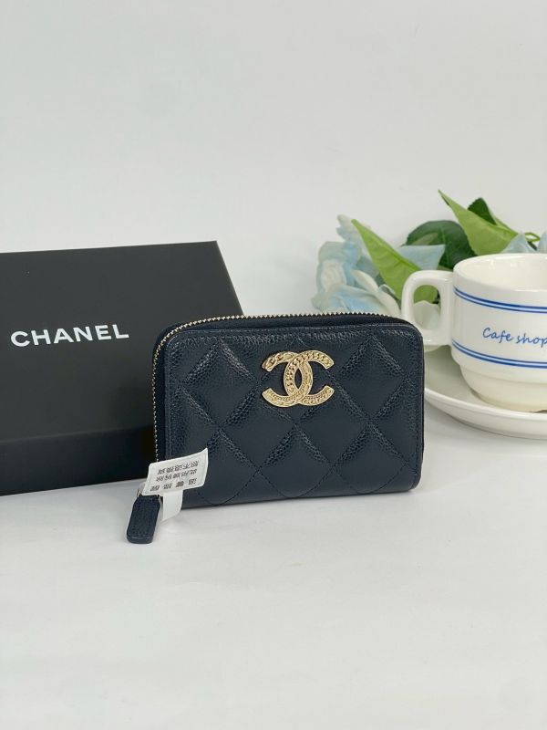 【分期0利率】CHAENL 22K浮雕大LOGO拉鍊零錢卡包【95成新】 