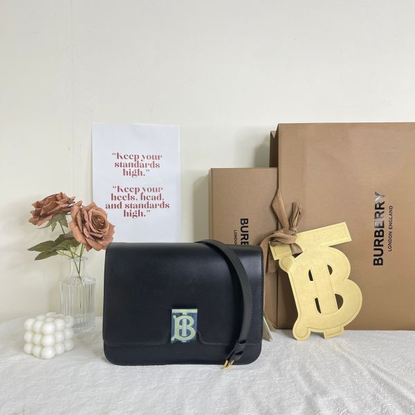 【12期0利率】BURBERRY TB LOGO肩背包 中號【24年3月英國購證】【99成新】 