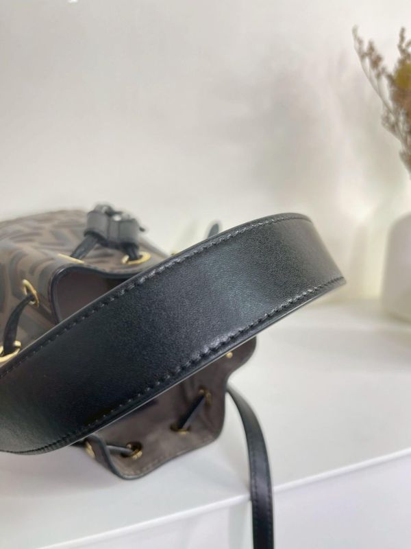 【99成新】FENDI Mon Treso 水桶包 