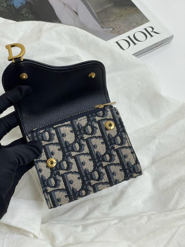 【閒置新品】Dior Saddle Lotus三折短夾 