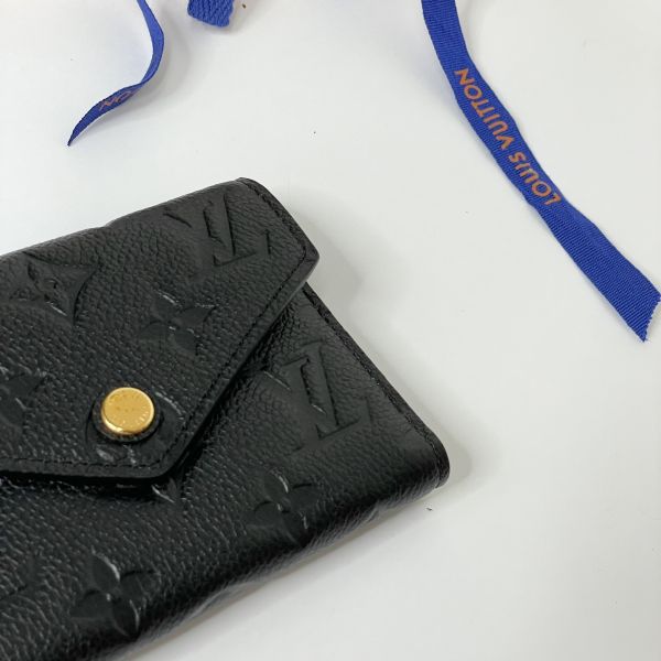 【12期0利率】LV壓紋三摺短夾【全新閒置】 