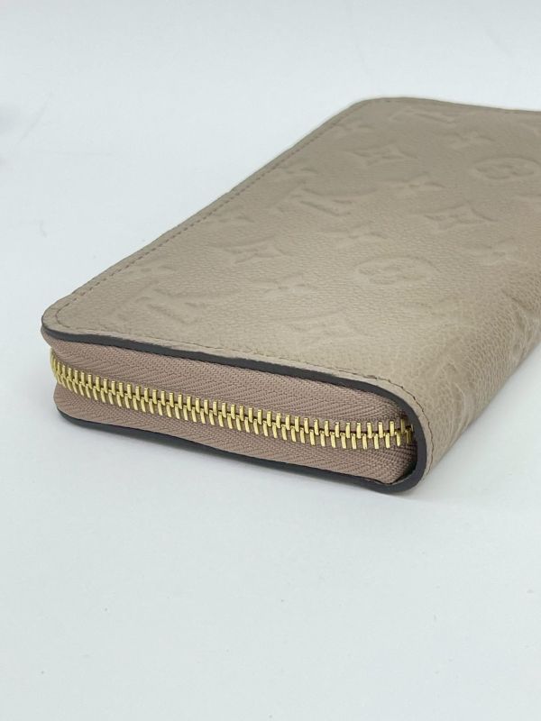 【全新品】LV ZIPPY 