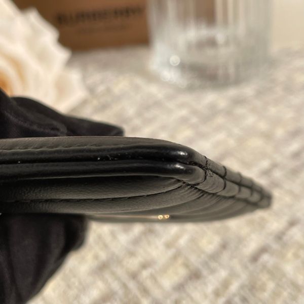 【12期0利率】BURBERRY LOLA 绗缝羊皮TB卡包【95 成新】 
