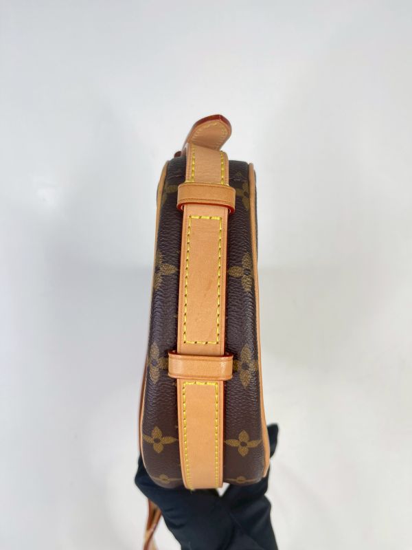 【95成新】LV Croissant MM 