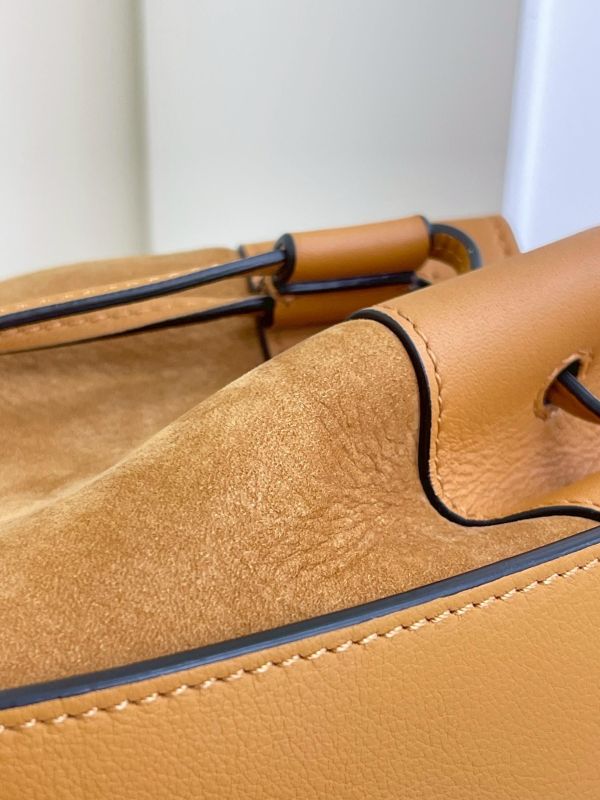 【95成新】LOEWE Mini Hammock 小牛皮 