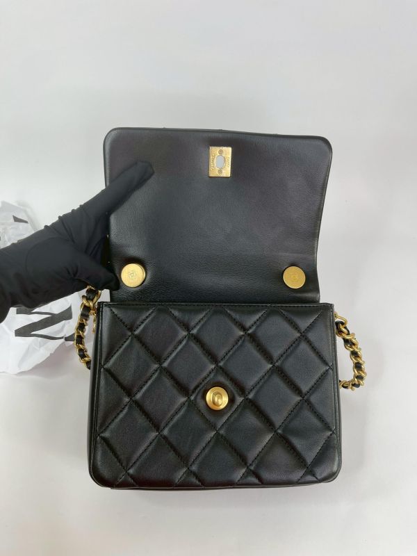 【95成新】CHANEL 21B 側邊金屬字母方胖 