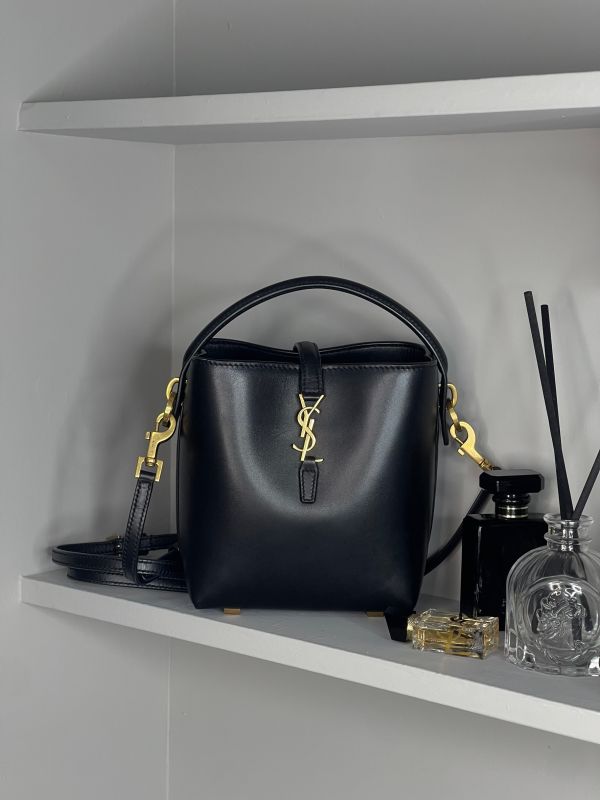 【分期0利率】YSL le 37亮面皮革迷你手袋【95成新】 